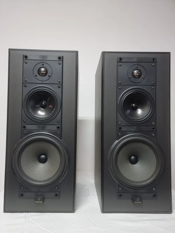 Celestion 11 en Parlantes Columnas - foto 1