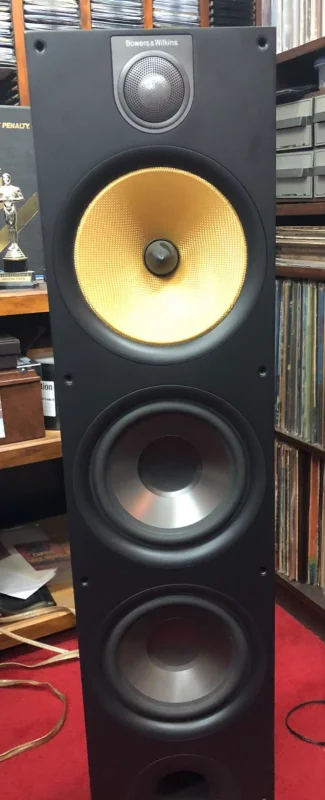 B&W (Bowers & Wilkins) 683 s2 en Parlantes Columnas - foto 4