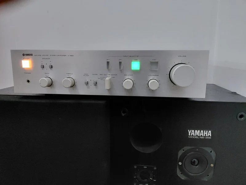 Yamaha A-550 en Amplificadores y Receivers Amplificadores integrados - foto 1