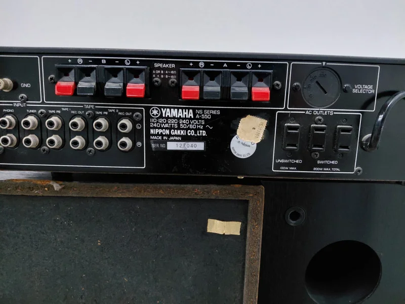 Yamaha A-550 en Amplificadores y Receivers Amplificadores integrados - foto 2