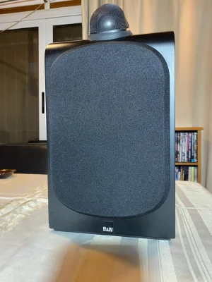 B&W (Bowers & Wilkins) 705 - miniatura 1